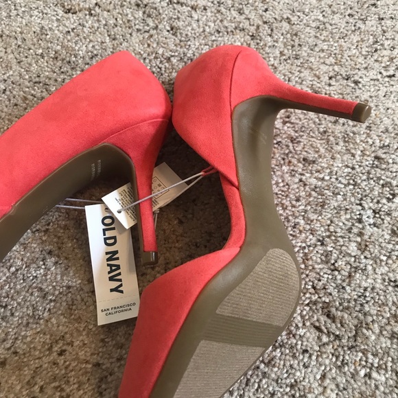 Shoes - Picture 3 of 8