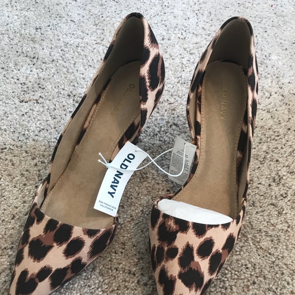 Shoes - Picture 6 of 8