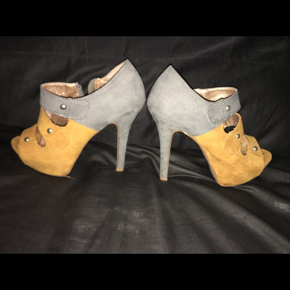 Mustard yellow and grey high heels