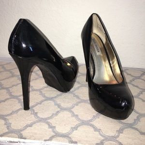 Steve Madden shiny black heels