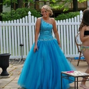 Blue Prom dress