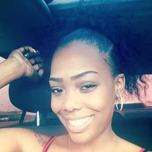 Meet your Posher, Janeecia