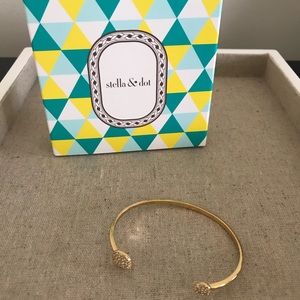Stella and Dot Pave Disc Cuff Gold