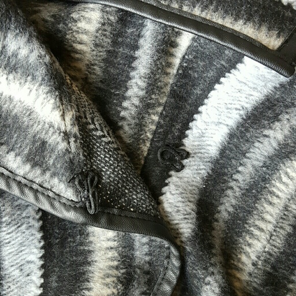 Vakko soft blanket striped faux leather jacket - Picture 8 of 8