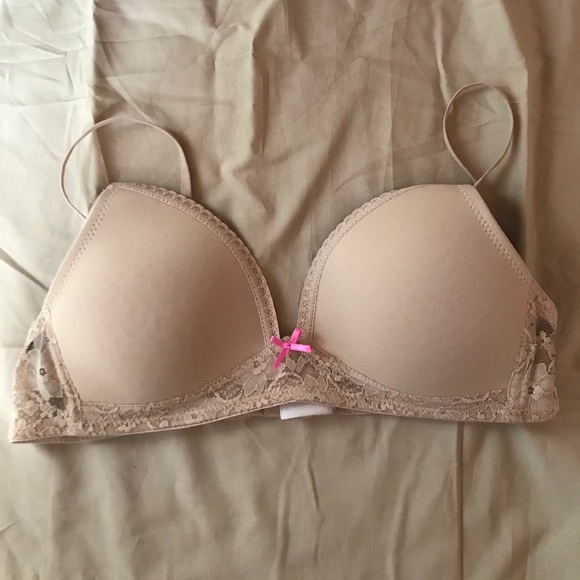 CLOSET CLOSING Target Bras - Picture 2 of 7