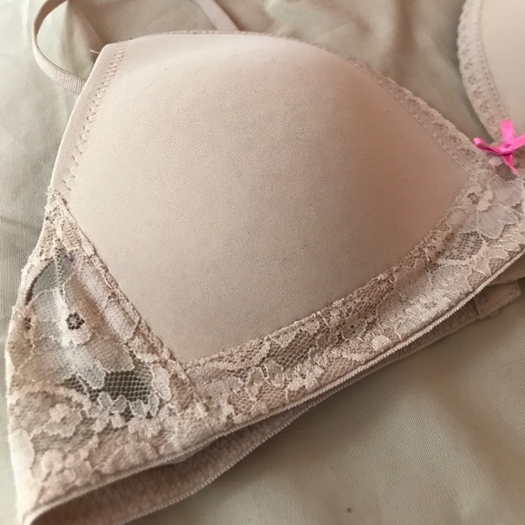 CLOSET CLOSING Target Bras - Picture 3 of 7