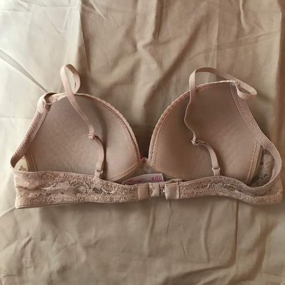 CLOSET CLOSING Target Bras - Picture 4 of 7