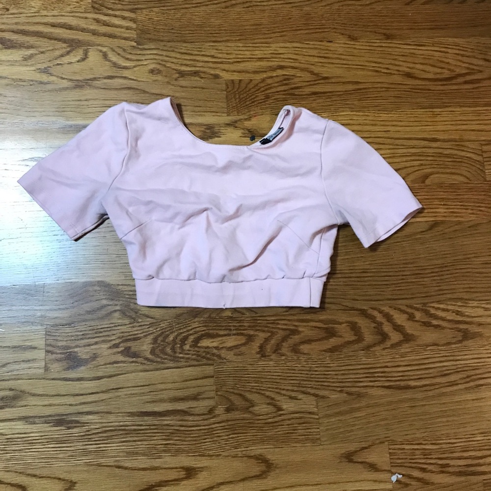 Crop top cut out back