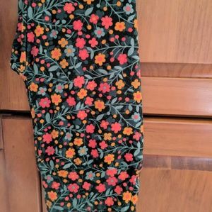 NWOT GORGEOUS FLORAL **OS** LuLaRoe Leggings!