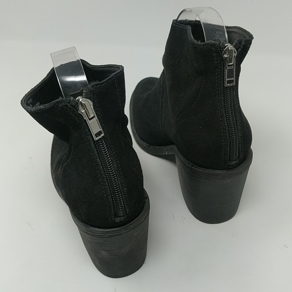 Steve Madden Suede Zip Ankle Boot B12 - Picture 2 of 4