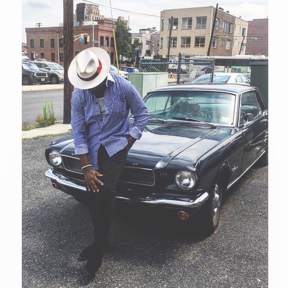 White Handwoven Wide Brim Panama Hat - Picture 2 of 3