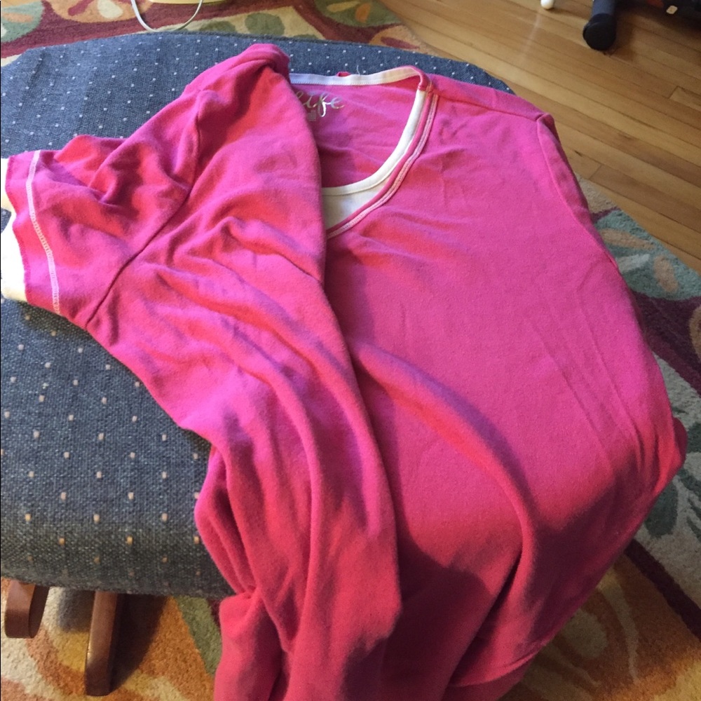 Short sleeve exercise shirt