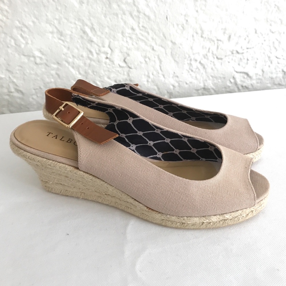 7.5 Talbots beige linen wedge sling backs