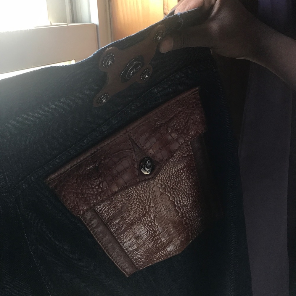 Alligator bluejeans