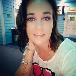 Meet your Posher, Robyn