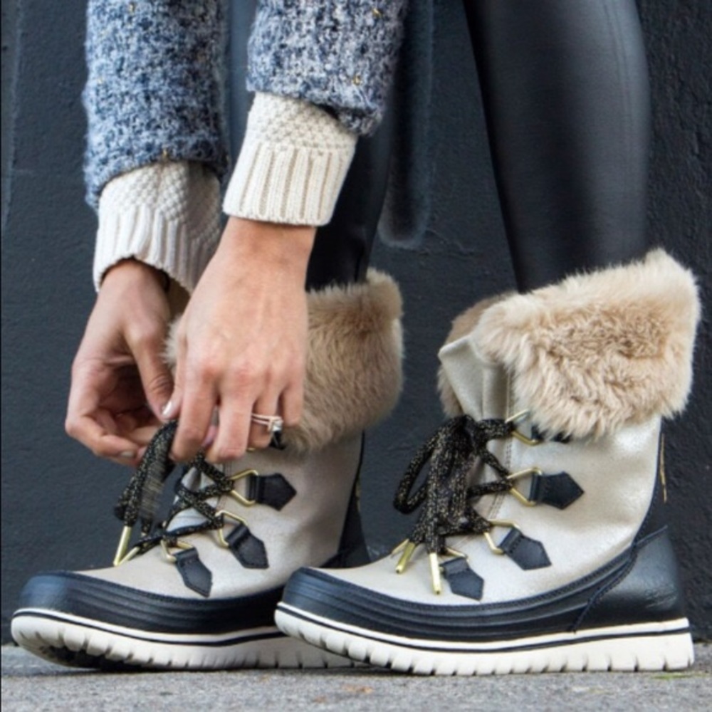 Sorel Snowdance Holiday Exclusive Boots