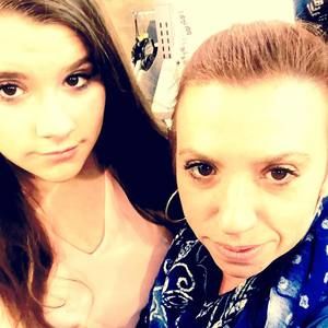 Meet your Posher, Courtney