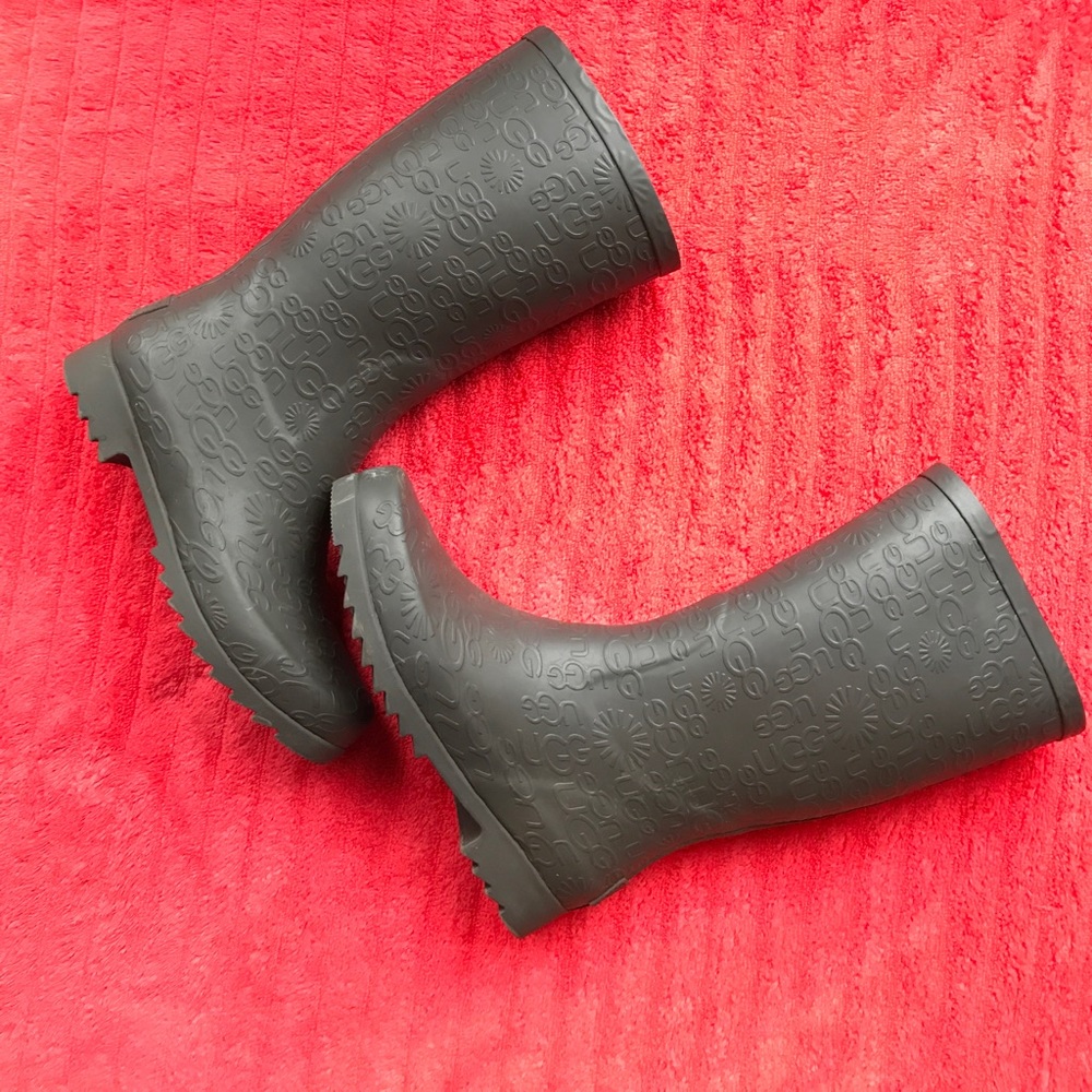 Ugg rain boots
