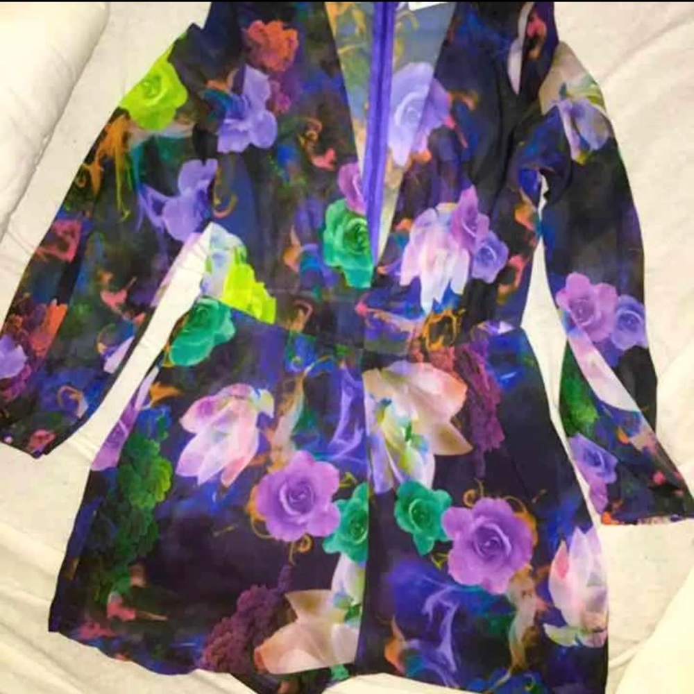Floral V neck jumper size M