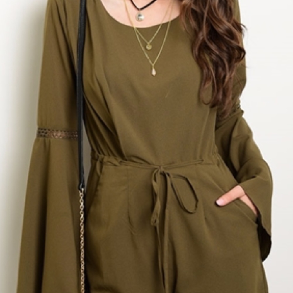 Romper FLARED SLEEVED OLIVE GREEN ROMPER - Picture 3 of 3