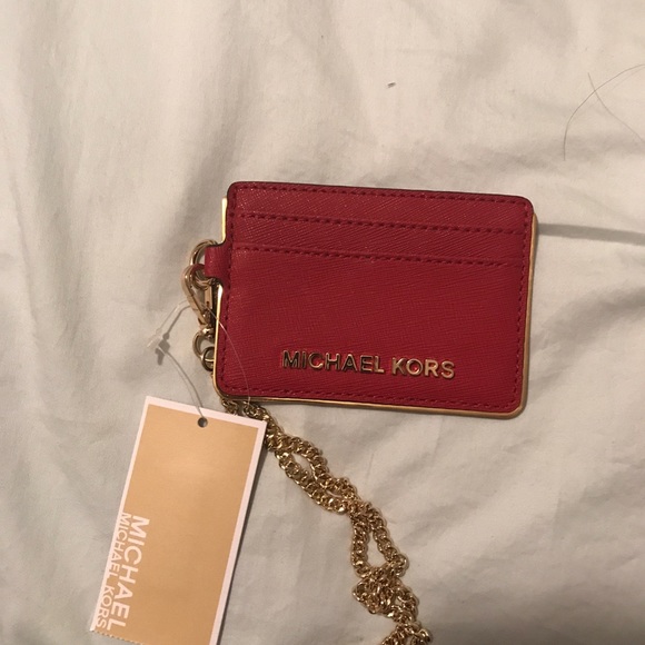 Michael Kors Handbags - Final Sale! Michael Kors Mini Chain Wristlet ❤️