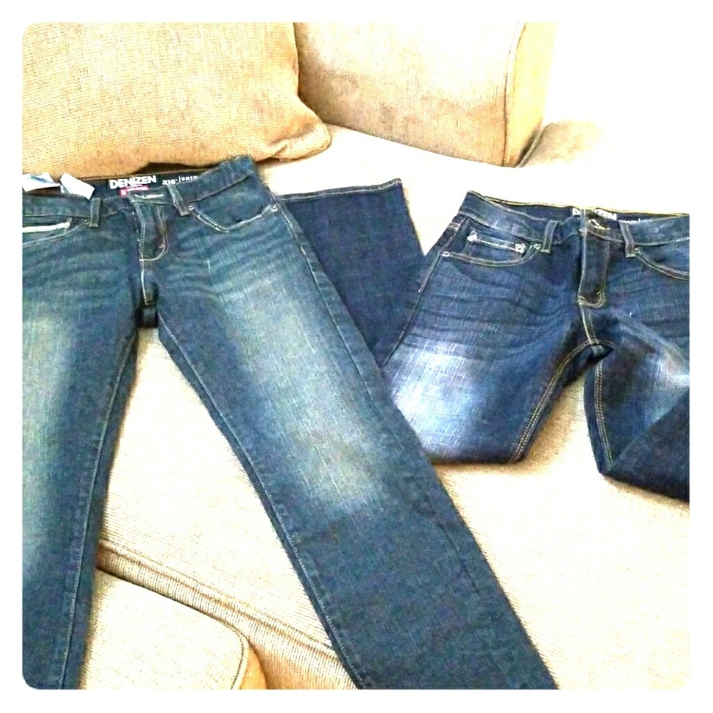 2 Boys 10 Regular levis jeans
