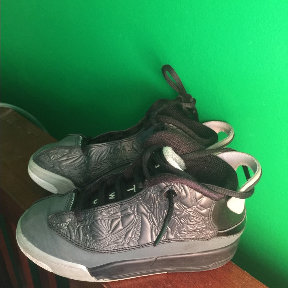 Jordan's - black and gray