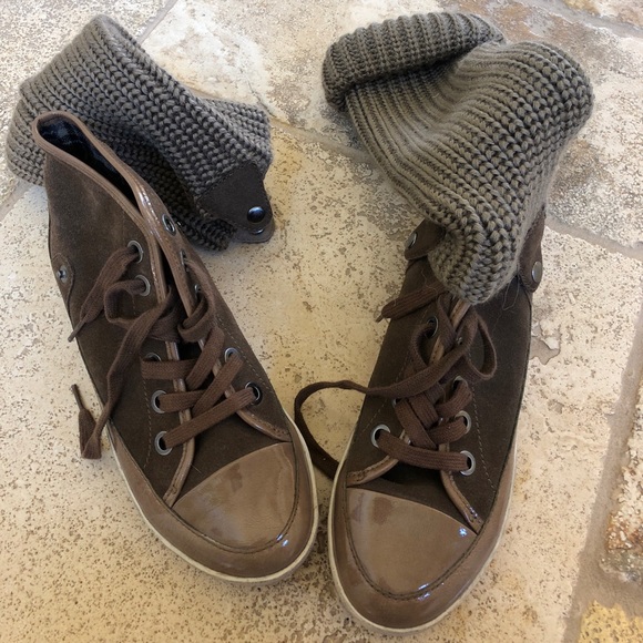 Converse like brown shoes w/ detachable leg warmer - Picture 1 of 6