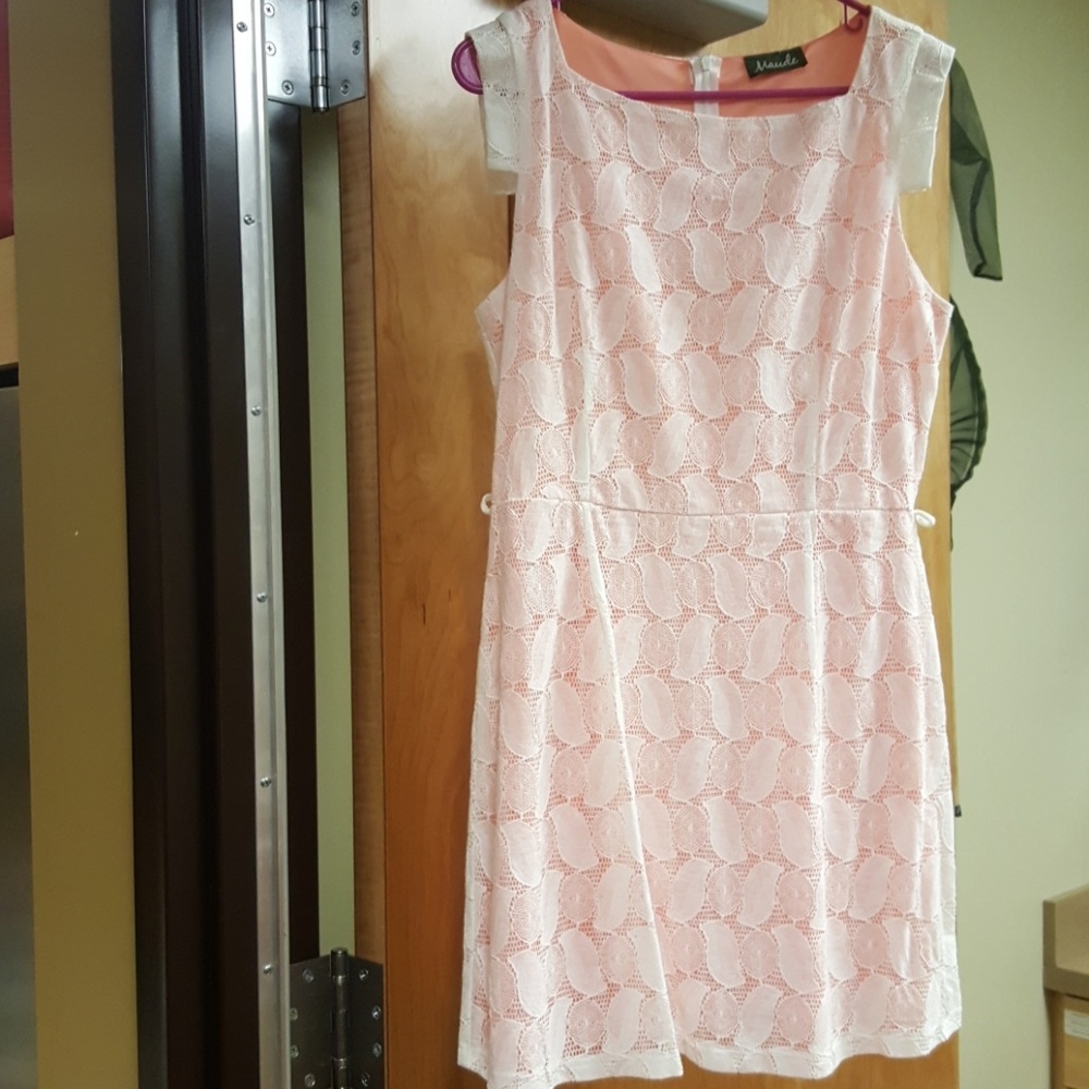 Lace overlay creame peach dress size 8