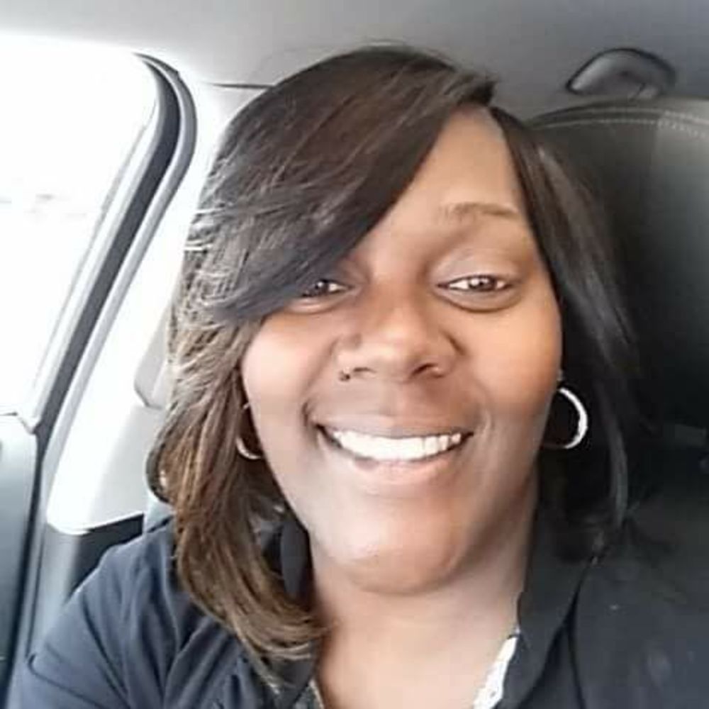 Meet your Posher, Latasha