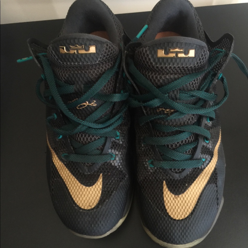 Lebron 12 Size 9