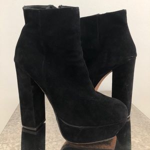 Dolce Vita Ankle high heel suede ankle booties