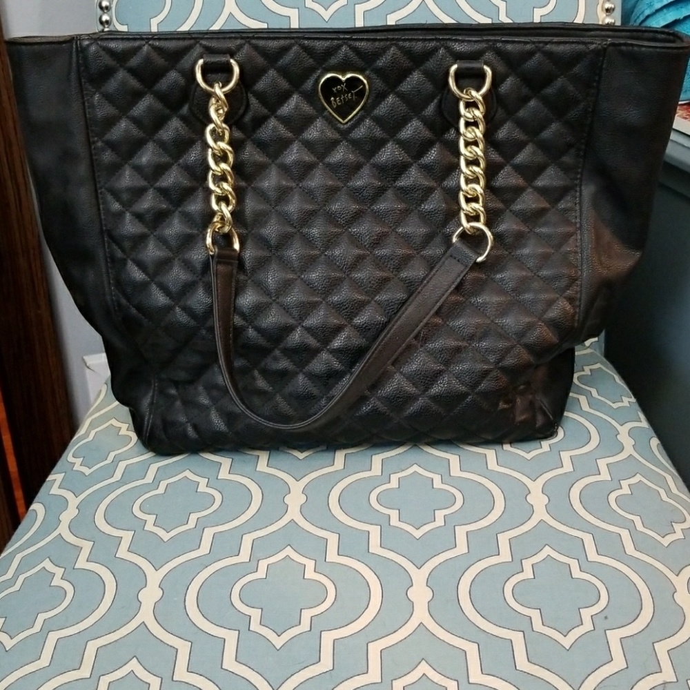 Black quilt faux leather Betsy Johnson purse