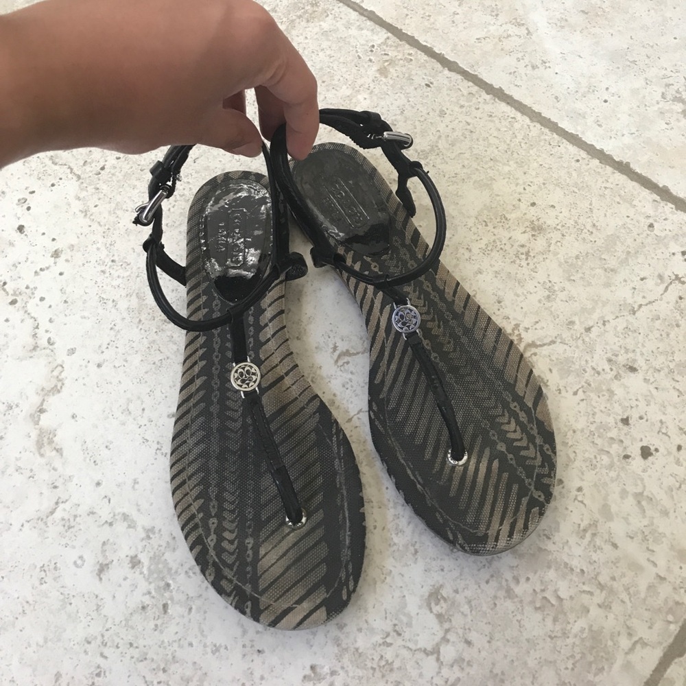 Authentic COACH 'Shirley' T strap thong sandal