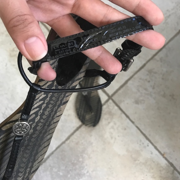 Authentic COACH 'Shirley' T strap thong sandal - Picture 8 of 8
