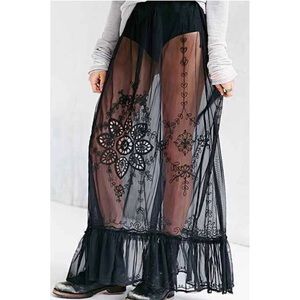 Kimchi Blue Sheer Maxi Ava mesh Skirt embroidered