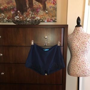 BUTTONS BRAND | SHORTS