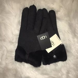 Ugg Gloves