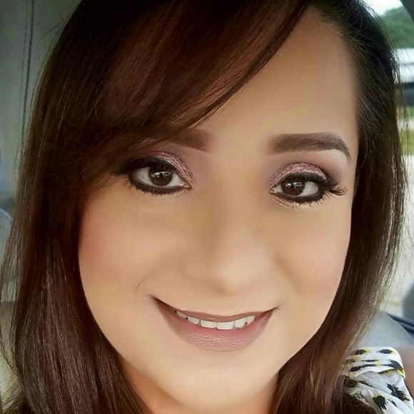 Meet your Posher, Elsa - Picture 1 of 1