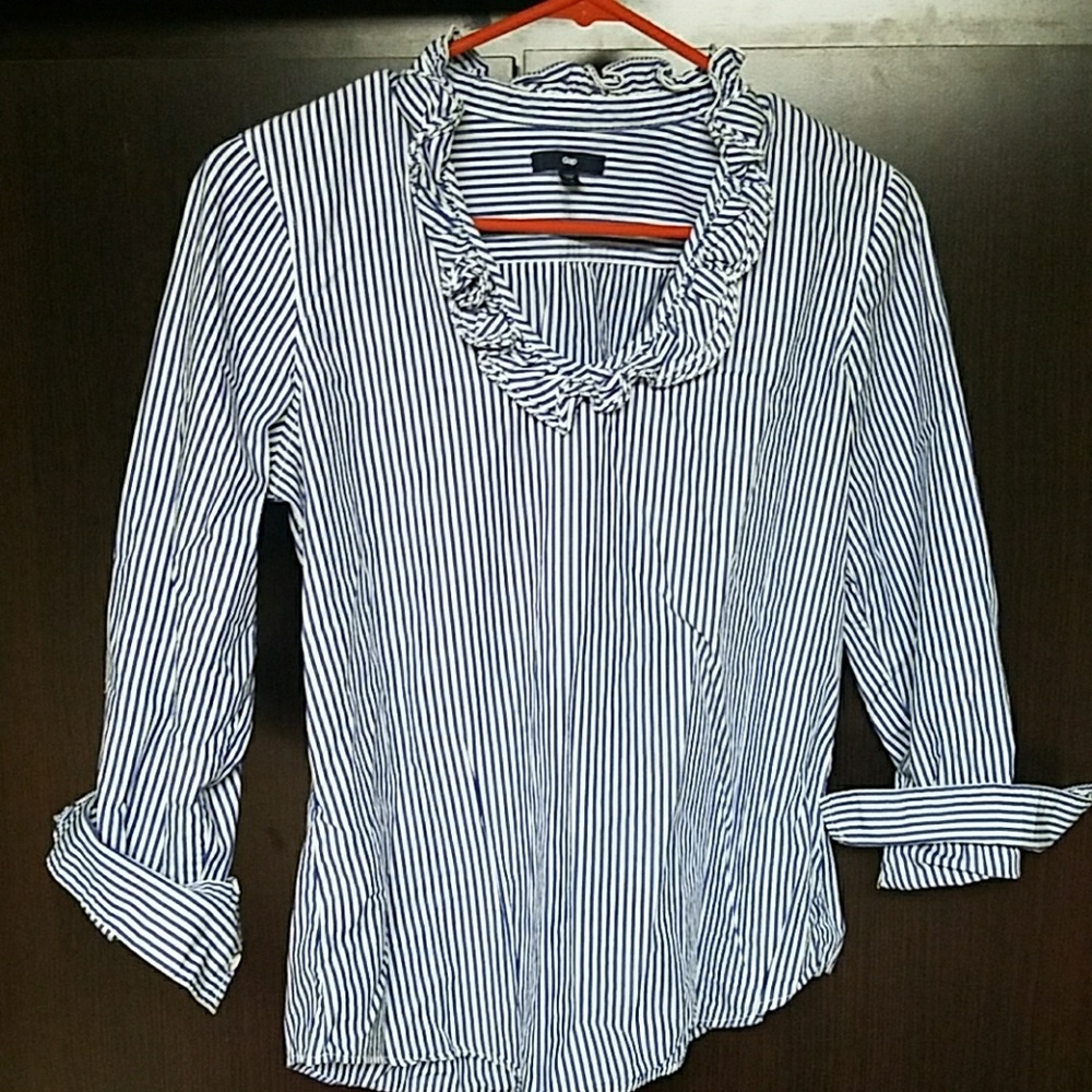 💃GAP pin-stripe blouse