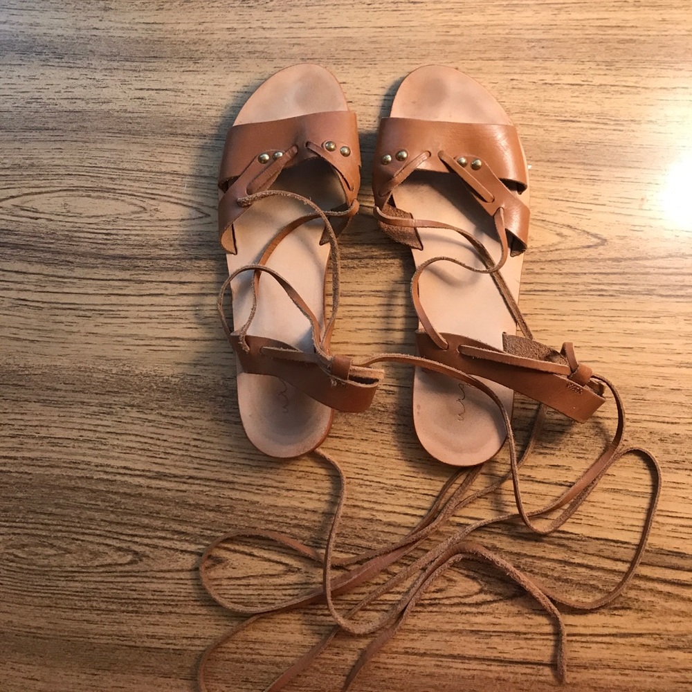 URGE 200$ sandals! European 40