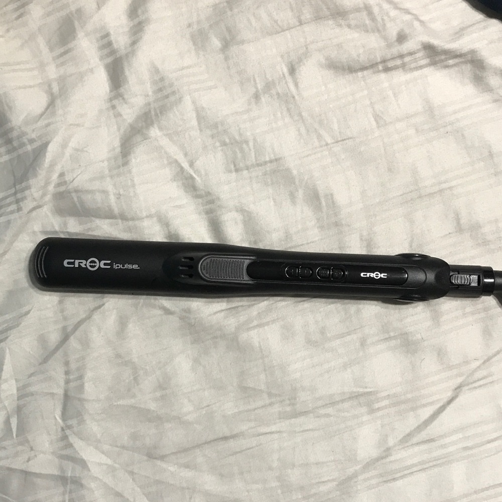 SOLD!!! Croc iPulse Flat Iron