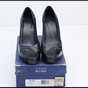 Stuart Weitzman 7M black platform pumps!