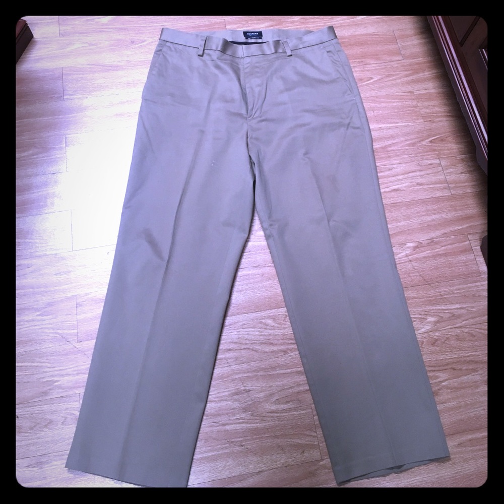 Dockers D3 Classic Fit Khaki Pants