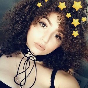 Meet your Posher, Dalila