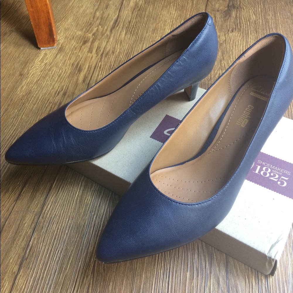 Clarks soft Cushion Heels