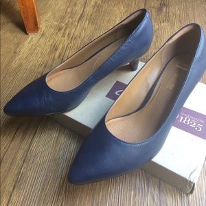 Clarks soft Cushion Heels