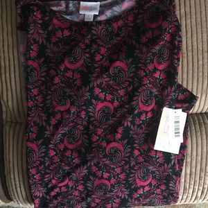 LuLaRoe LargeIrma NWT SLINKY MATERIAL