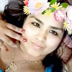 Meet your Posher, Claudia