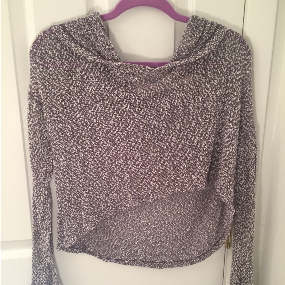Mudd Cropped Sweater/Hoodie